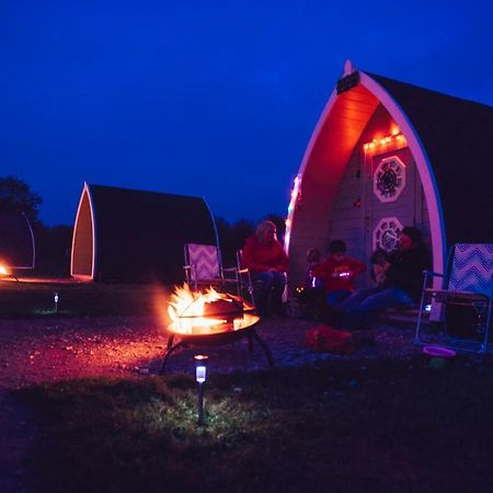 Camping Pod Near Lake Hotel Preston  Exterior foto